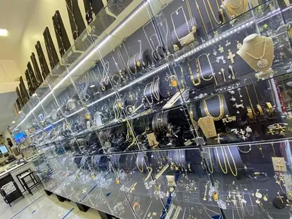 Bachi Jewels, business photo 3