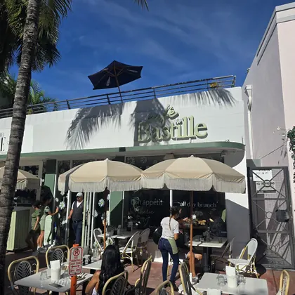 Café Bastille Miami Beach, business photo 2