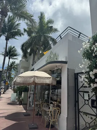 Café Bastille Miami Beach, business photo 4