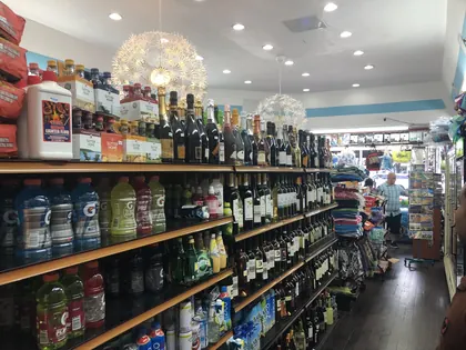 Friendz Food Market, business photo 2