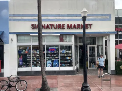 Signature Market, business photo 2